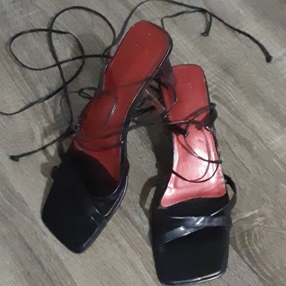 Very loved Franco Sarto black tight up sandals